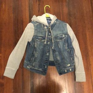 Sweatshirt jean jacket with hood and strings